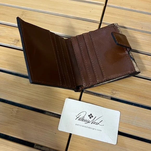 Patricia Nash RFID map print Leather Wallet - Picture 5 of 9
